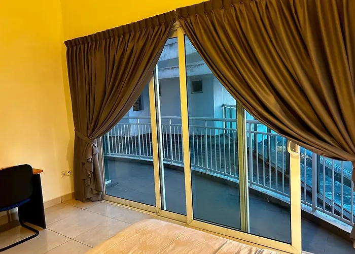 Golden Sands Seaview Residence 3Min Walk To Hospital Sultanah Aminah By Micasa Homestay