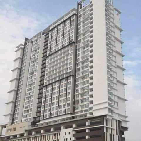 Golden Sands Seaview 3min Walk To Hospital Sultanah Aminah By Micasa