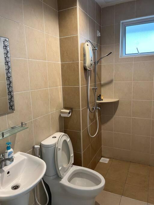 Golden Sands Seaview 3min Walk To Hospital Sultanah Aminah By Micasa * Johor Bahru
